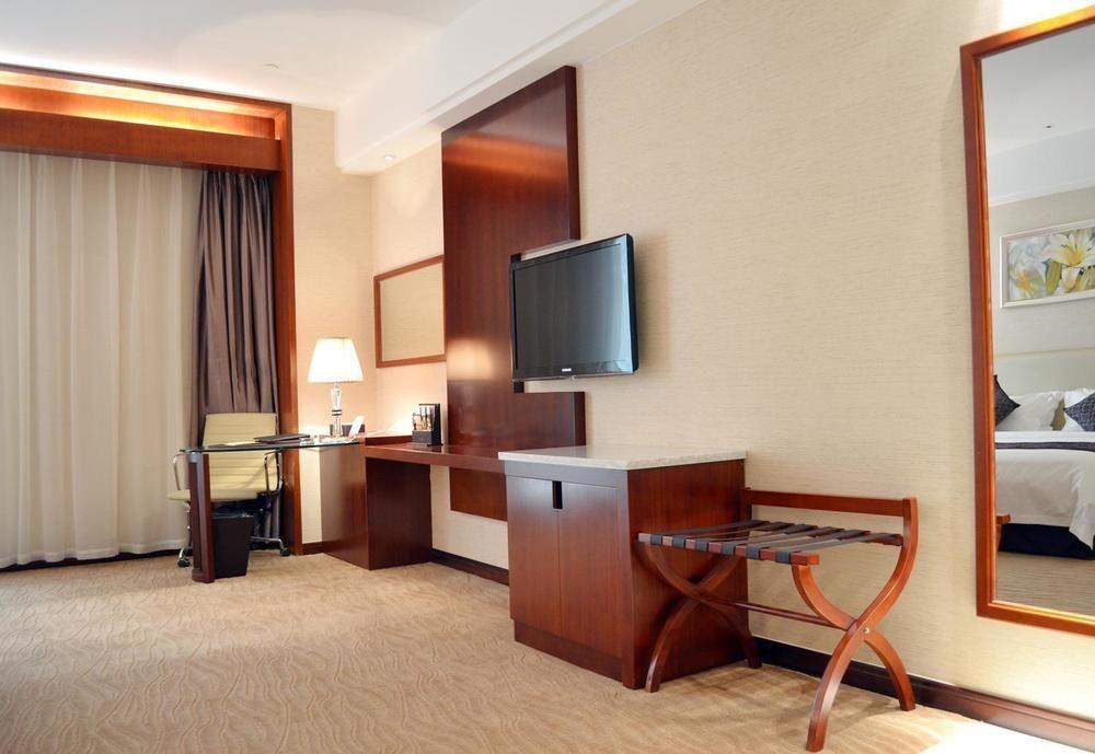 Wuhan Tianchimel Hotel Buitenkant foto