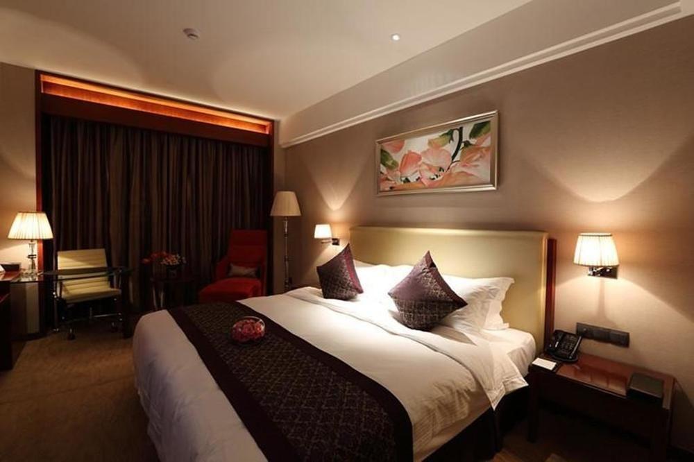 Wuhan Tianchimel Hotel Buitenkant foto
